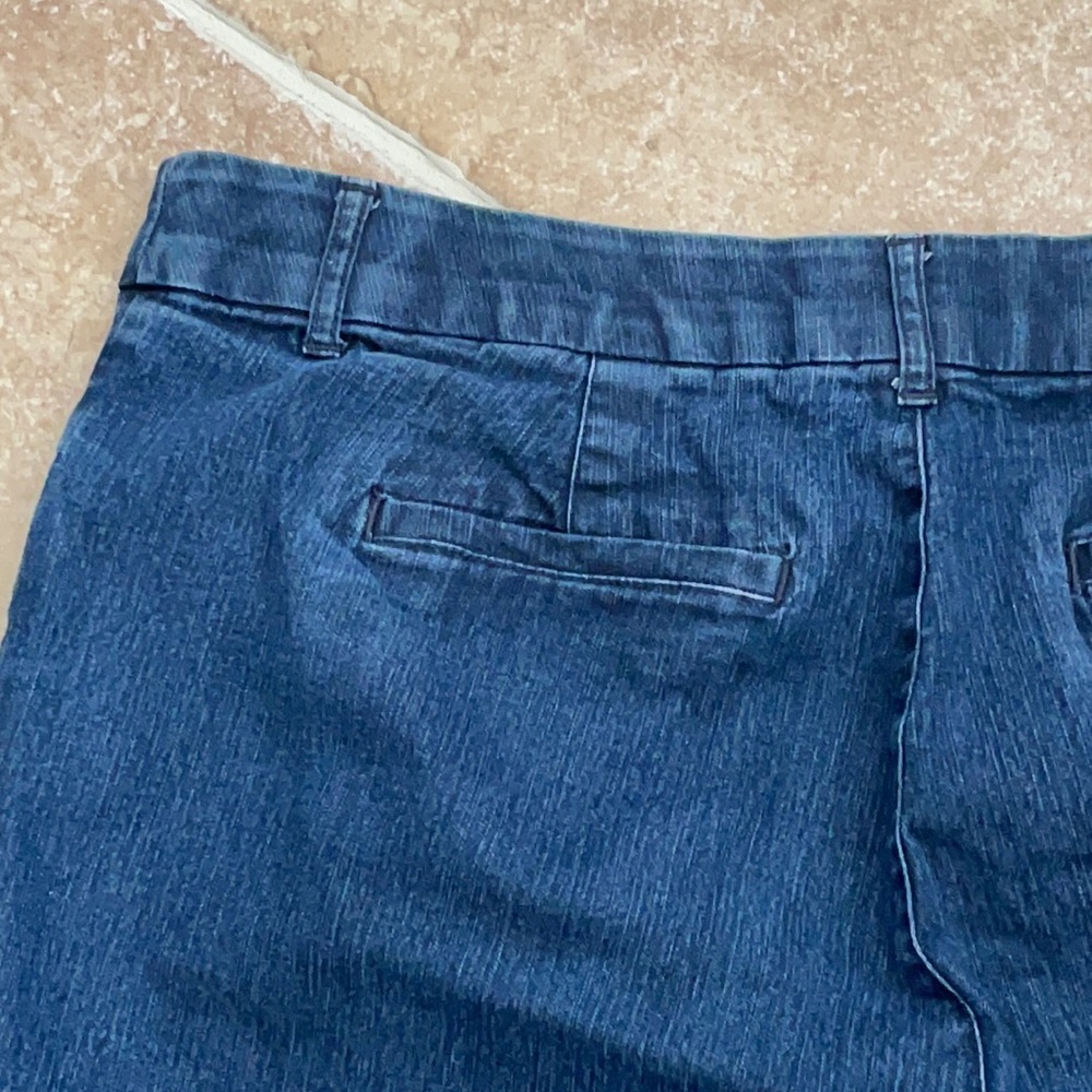 St. John’s Bay Shorts Size 16w - Picture 5 of 8
